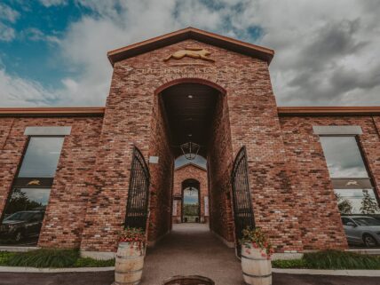 Exterior The Hare Wine Co.