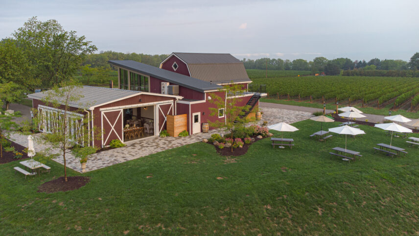 Cave Springs Vineyard, one of the best summer wedding venues in Ontario