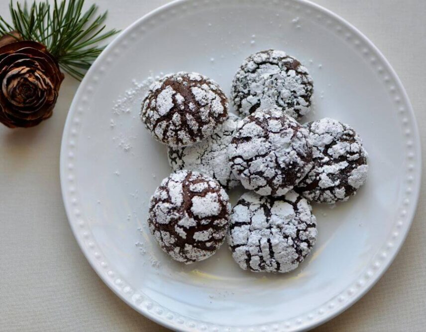 Chocolate Crinkle Cookies - Vintage Hotel