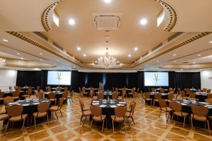 Flexible seating in the Grand Georgian ballroom at the Queen’s Landing hotel in Niagara-on-the-Lake.