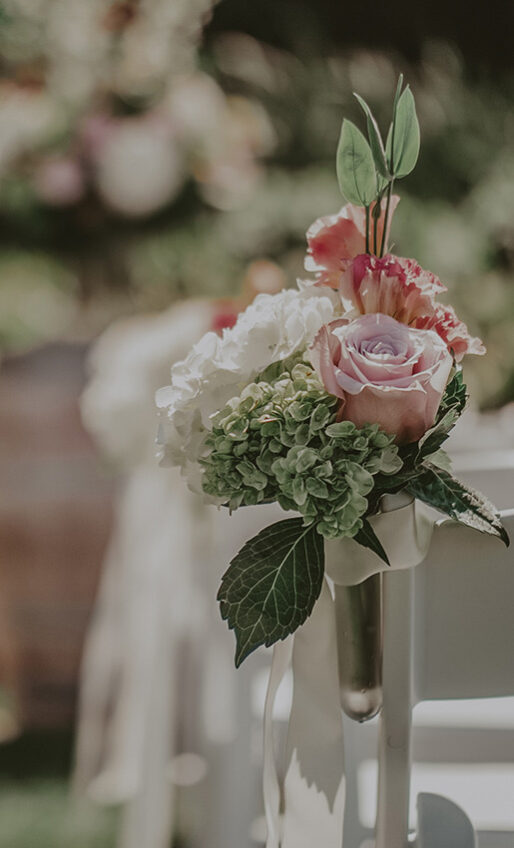 A wedding floral arrangement at Inn On The Twenty in Jordan, Ontario.
