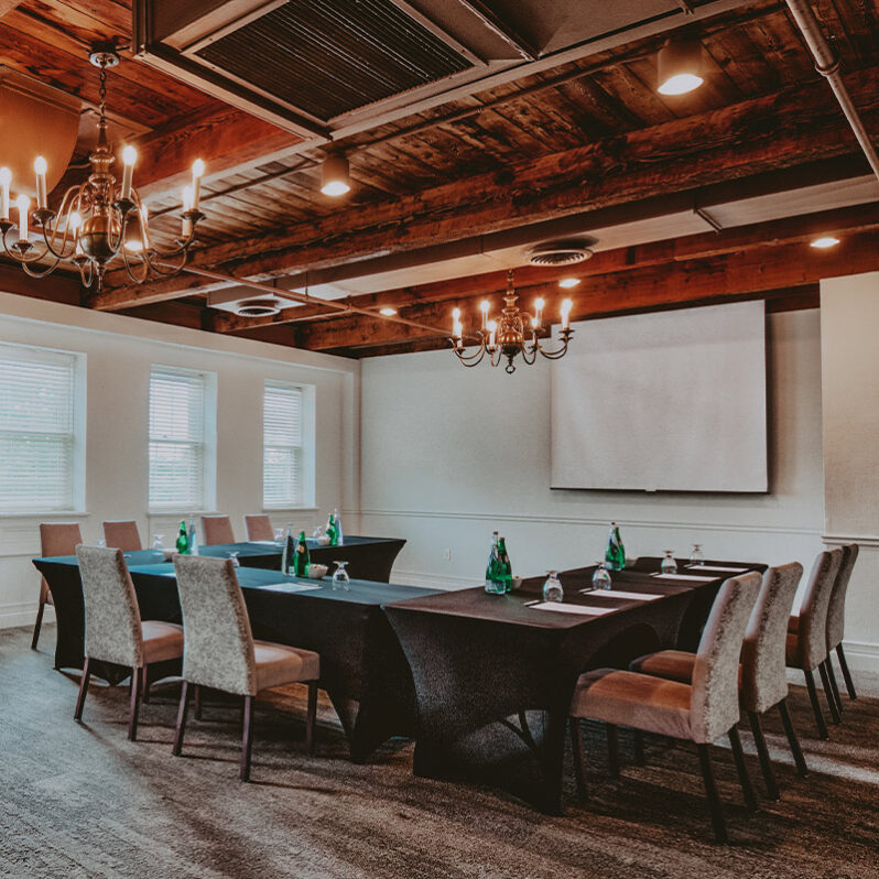 Rustic meeting room with full amenities at Inn On The Twenty in Jordan Village