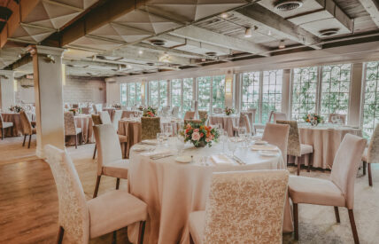 Windows On The Twenty meeting venue with circular seating at Inn On The Twenty in Jordan Village