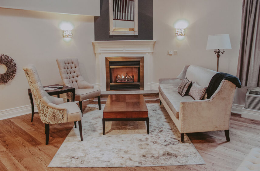 Vintner’s Loft Guest Suite spacious seating area at Inn On The Twenty in Jordan Village