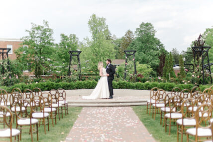 The Rose Garden is one of the best wedding photography locations in Niagara