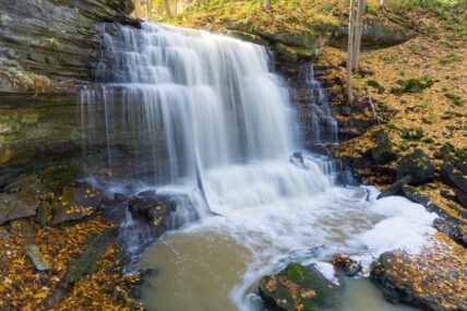 Hiking in the Niagara Benchlands in Fall at Louth Falls