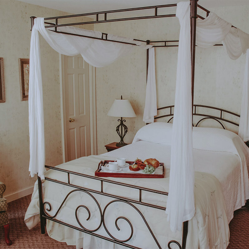 Quaint accommodations at the Moffat Inn in Niagara-on-the-Lake