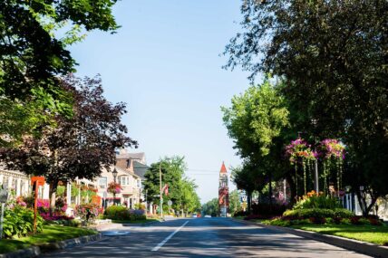 The streets of Old Town Niagara-on-the-Lake during the summer.