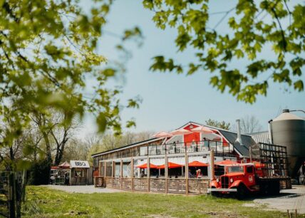 An Instagram-worthy picture of the patio at Oast House Brewers in Niagara-on-the-Lake.
