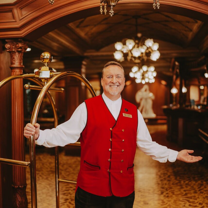 Prince of Wales Hotel's parking and shuttle services in Niagara-on-the-Lake