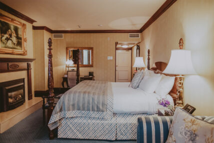 Prince of Wales Hotel Deluxe Guestroom
