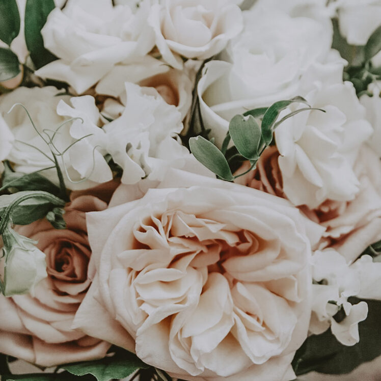 Elegant floral design for a Wedding at the Prince of Wales Hotel in Niagara-on-the-Lake