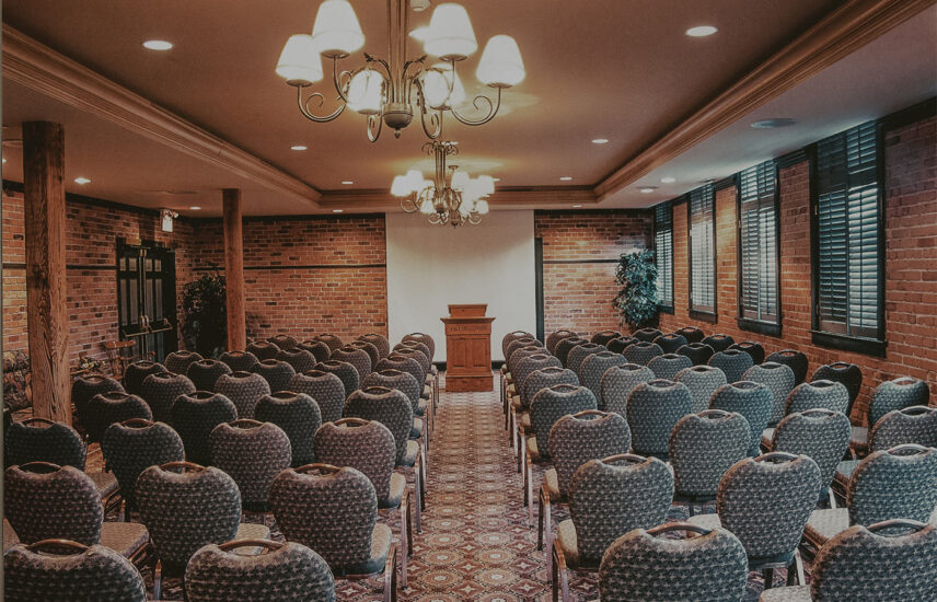 Queenston Hall for large meetings and conferences at the Pillar & Post Hotel in Niagara-on-the-Lake