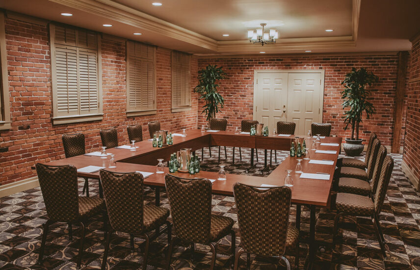 Niagara venue for small meetings and breakouts at the Pillar & Post Hotel in Niagara-on-the-Lake