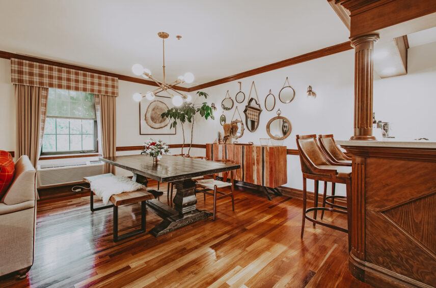 Pillar and Post Penthouse Parlour Suite Dining Area