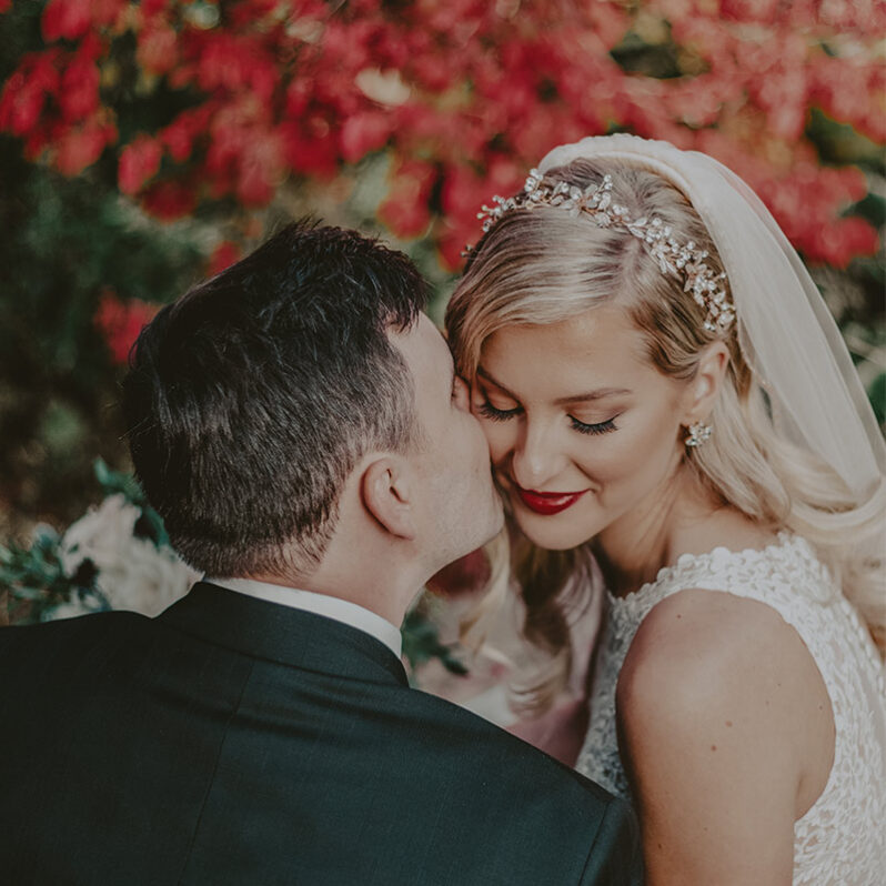 Dreamy Garden Weddings in the Heart of Wine Country at Pillar and Post in Niagara-on-the-Lake