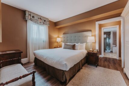 Lower Cottage 2 room suite at the Queen's Landing hotel in Niagara-on-the-Lake