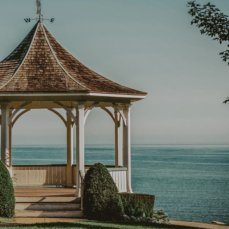Visit historic architecture on the shores of Lake Ontario when you stay at Pillar and Post in Niagara-on-the-Lake