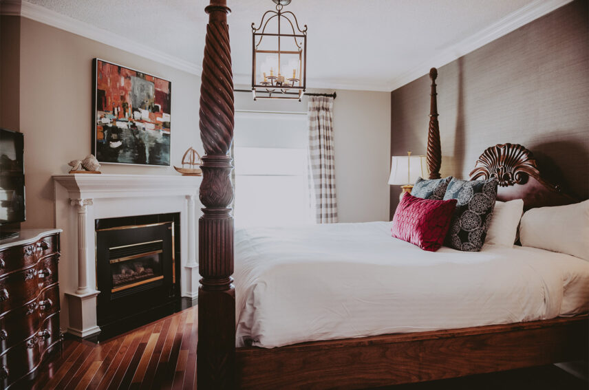 Bedroom in the Royal Suite at the Queens Landing Hotel in Niagara-on-the-Lake