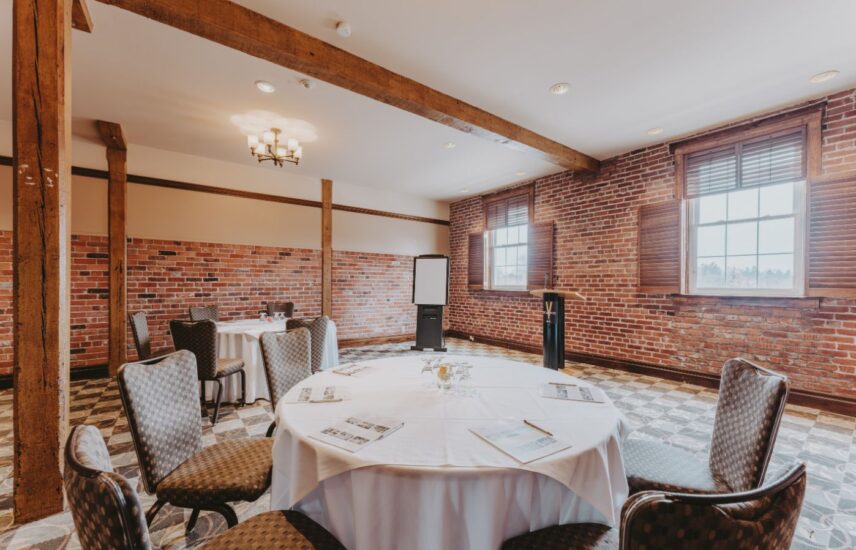 Studio II venue for small meetings and breakouts at the Pillar & Post Hotel in Niagara-on-the-Lake