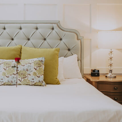 Guest Suite accommodations at Queen's Landing in Niagara-on-the-Lake