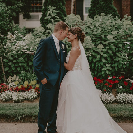 Rustic wedding venues in Niagara on the Lake - Pillar and Post Hotel