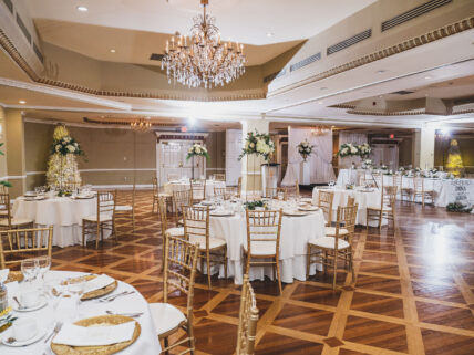 A Christmas wedding at Pillar and Post decorated in holiday colours