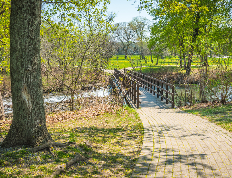 A bridge along the Niagara Parkway, one of the best wedding photography locations in Niagara