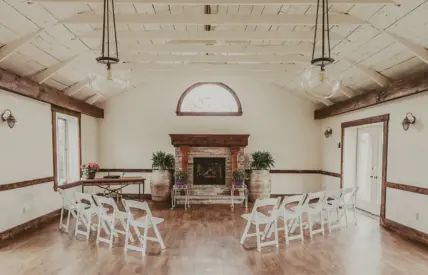 Cave Spring Vineyard large wedding venue.